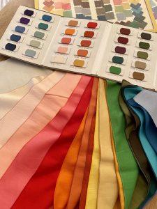 パーソナルカラーイエベの色